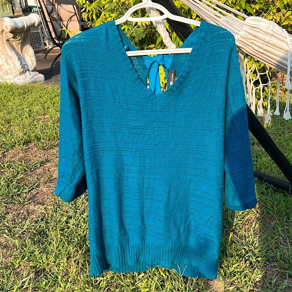 AB Studio cotton blended V-Neck women sweater size Large